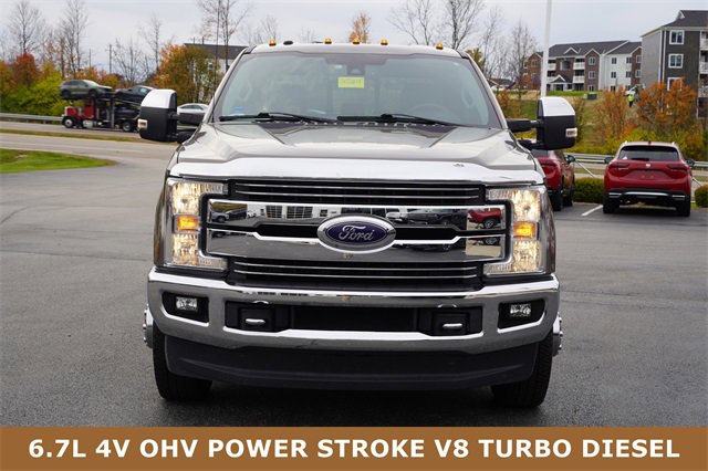 2018 Ford F-350 Lariat photo 2