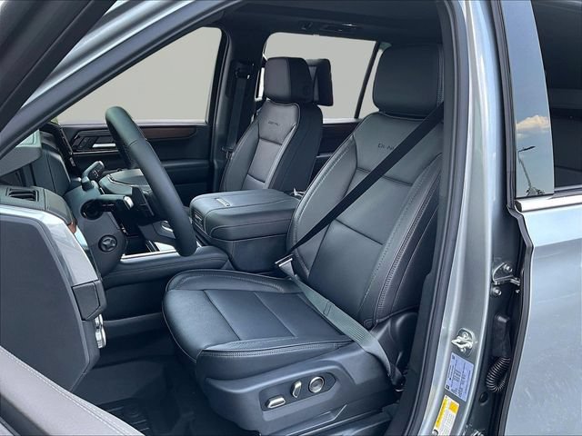 2026 GMC Yukon XL Denali - Photo 16