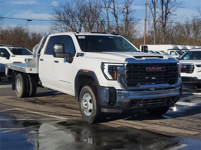 2025 GMC Sierra 3500 Chassis Cab Pro's photo