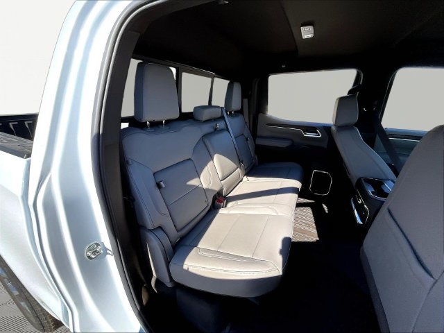 2026 GMC Sierra 1500 SLT - Photo 18