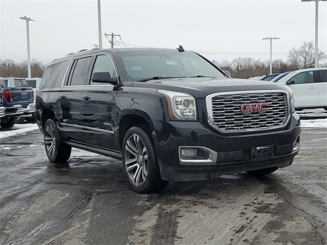 2019 GMC Yukon XL Denali's photo