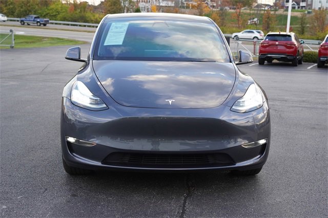2022 Tesla Model Y Long Range photo 2