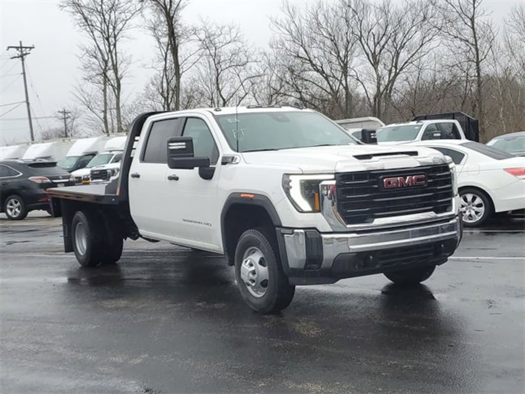 New 2025 GMC Sierra 3500 HD Chassis Cab Pro Truck