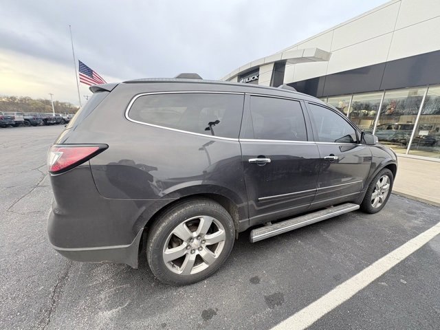 2017 Chevrolet Traverse Premier photo 2