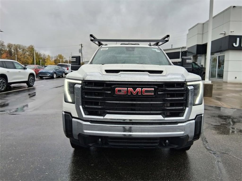 New 2025 GMC Sierra 3500 HD Chassis Cab Pro Truck