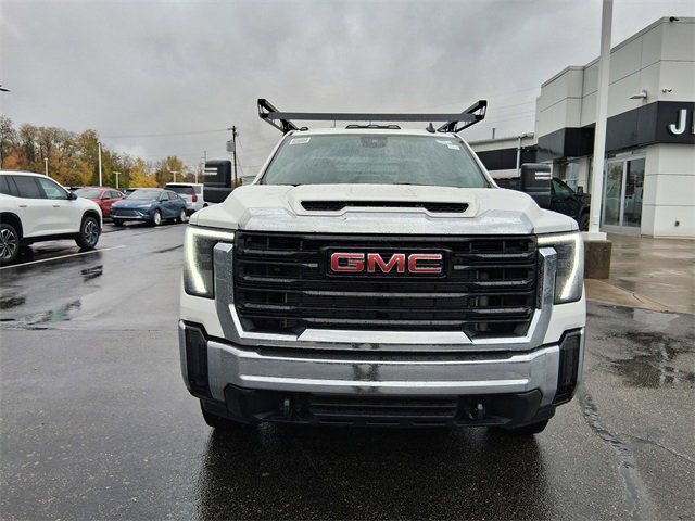2025 Gmc Sierra 3500 HD Pro photo 3