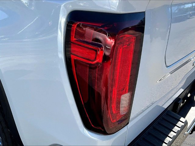 2026 GMC Sierra 1500 SLT - Photo 13