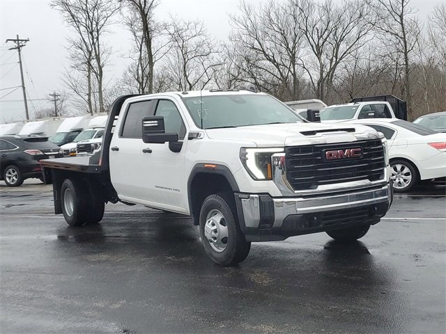 2025 GMC Sierra 3500 Chassis Cab Pro's photo