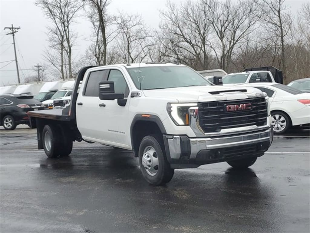 New 2025 GMC Sierra 3500 HD Chassis Cab Pro Truck