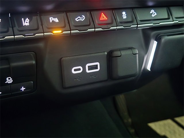 2024 Chevrolet Silverado 2500HD Custom photo 3