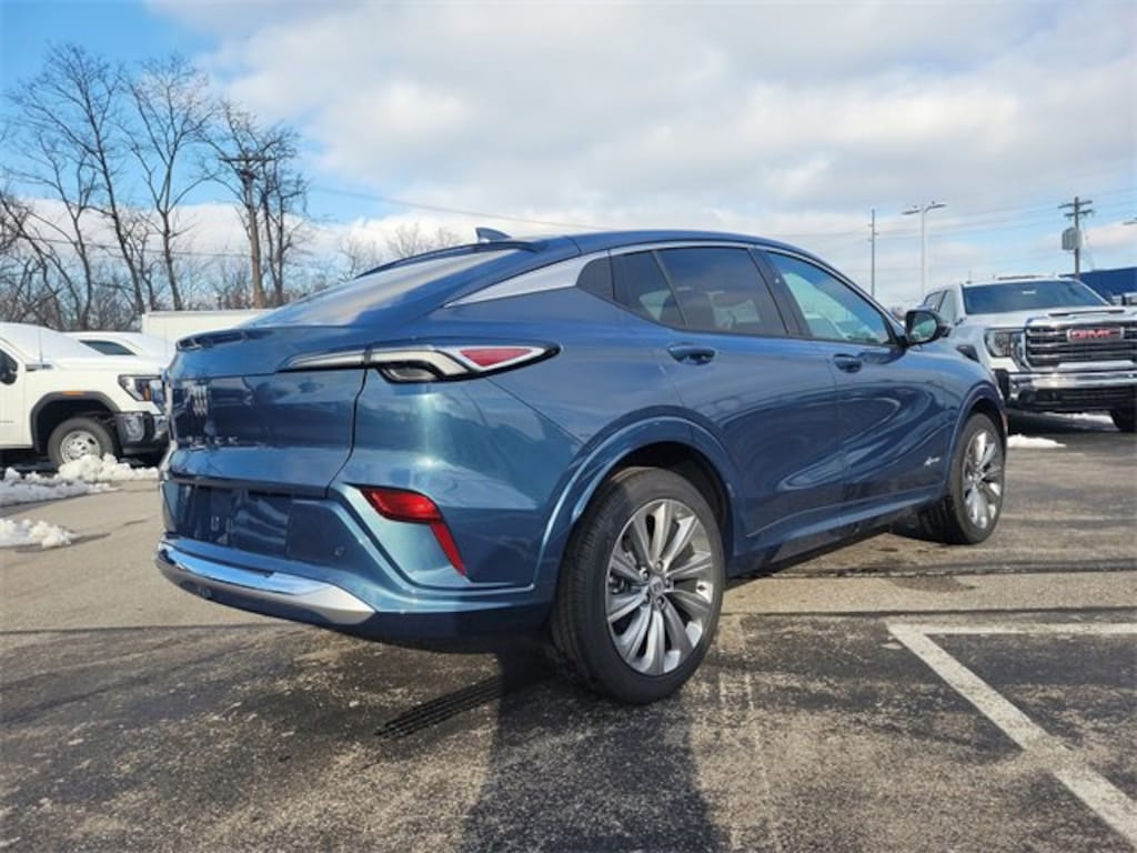 New 2026 Buick Envista Avenir SUV