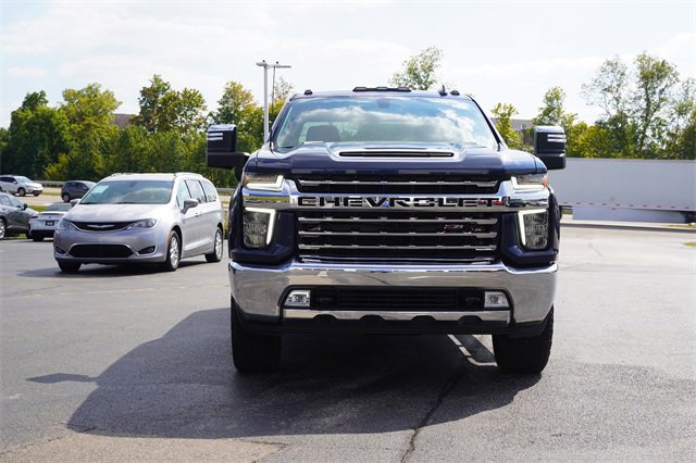 2023 Chevrolet Silverado 2500HD LTZ photo 2