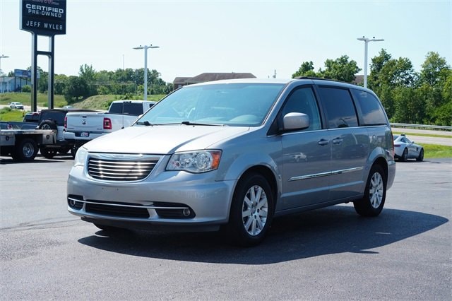 Used 2016 Chrysler Town & Country Touring with VIN 2C4RC1BG5GR293229 for sale in Florence, KY
