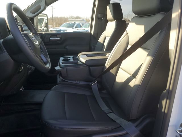 2025 GMC Sierra 3500 Chassis Cab Pro - Photo 26