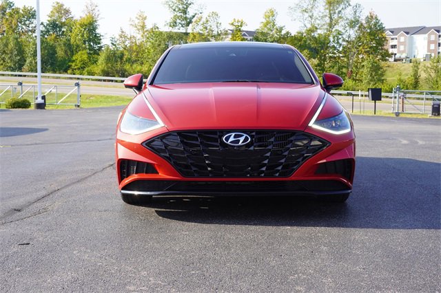 2021 Hyundai Sonata Limited photo 2