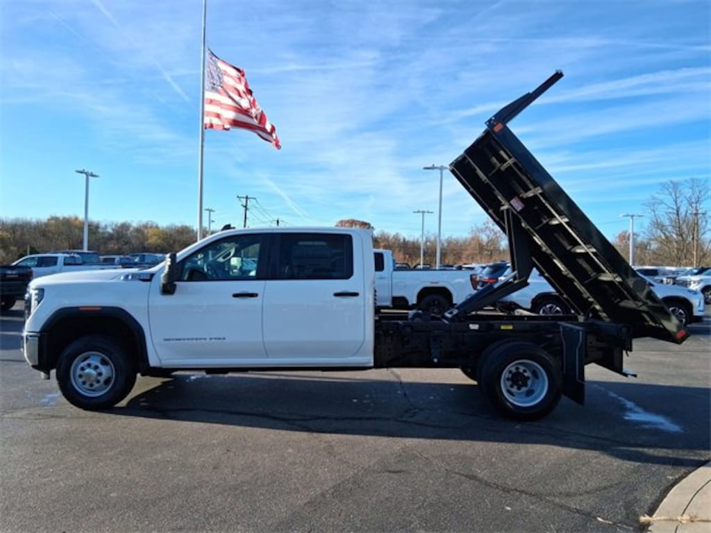 New 2025 GMC Sierra 3500 HD Chassis Cab Pro Truck