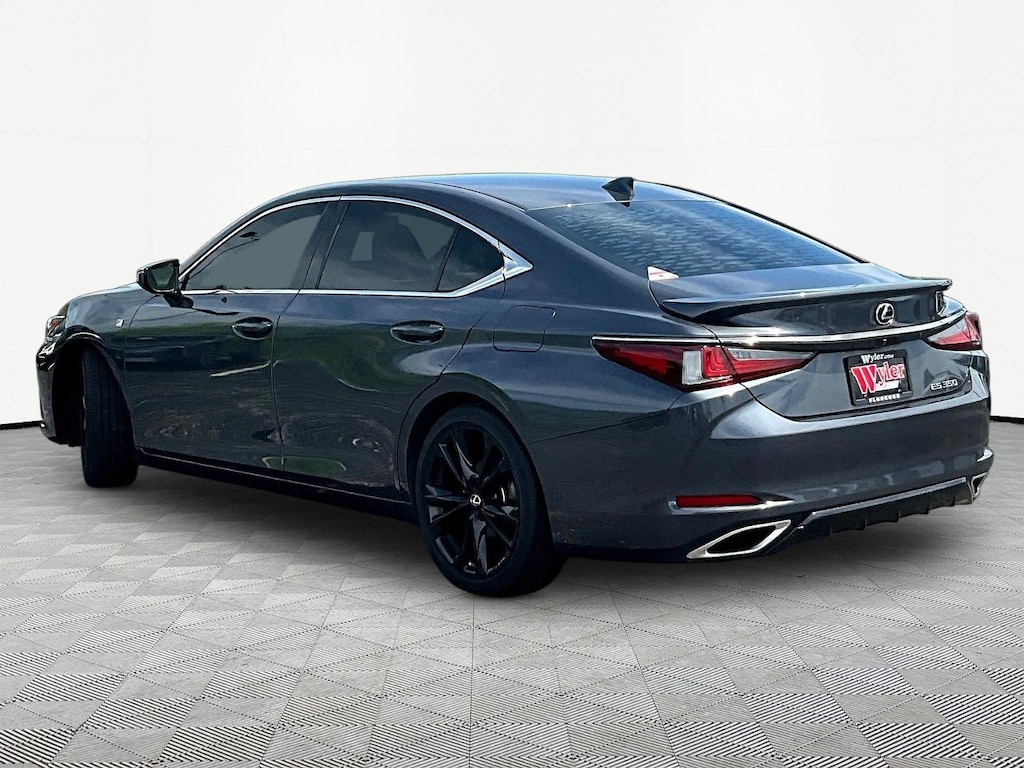 Used 2022 Lexus ES Sedan