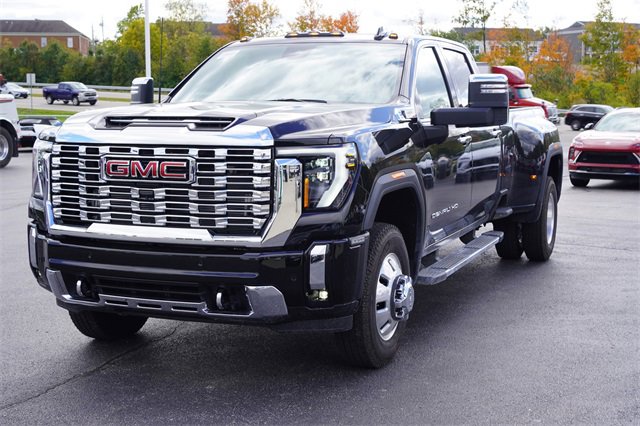 2026 Gmc Sierra 3500 Denali photo 3