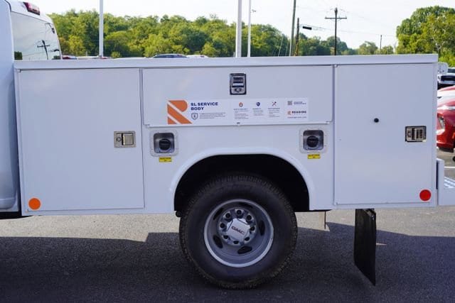 2025 GMC Sierra 3500HD Pro - Photo 8