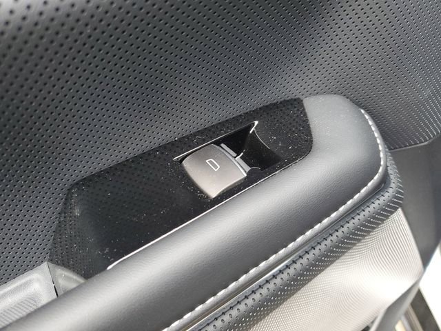 2025 GMC Sierra EV Denali - Photo 31