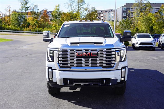 2026 Gmc Sierra 2500 HD Denali photo 2