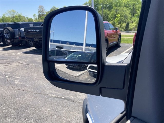 2025 GMC Savana Cargo Work Van - Photo 28