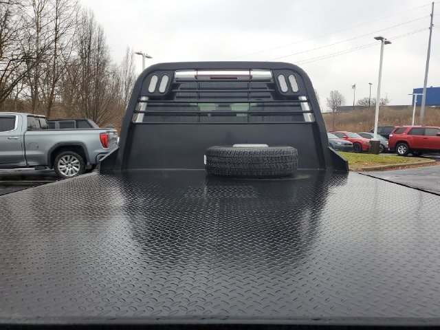 2025 GMC Sierra 3500 Chassis Cab Pro - Photo 9