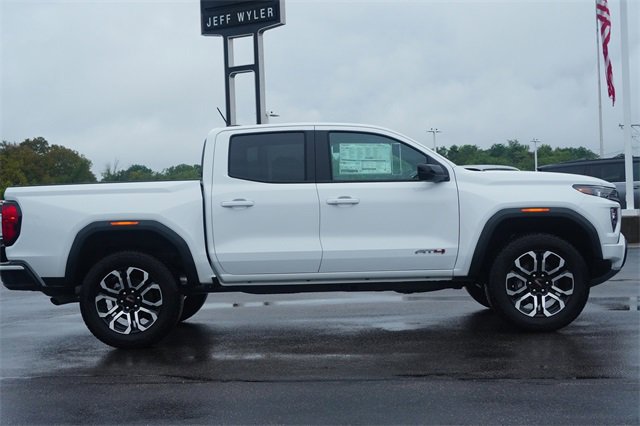 2025 Gmc Canyon AT4 photo 2