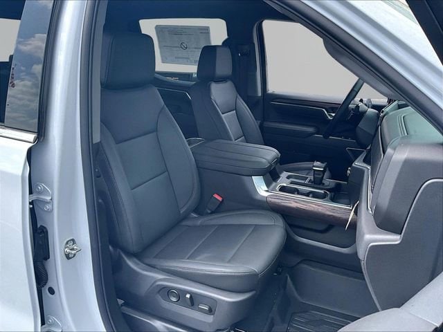 2026 GMC Sierra 1500 SLT - Photo 9