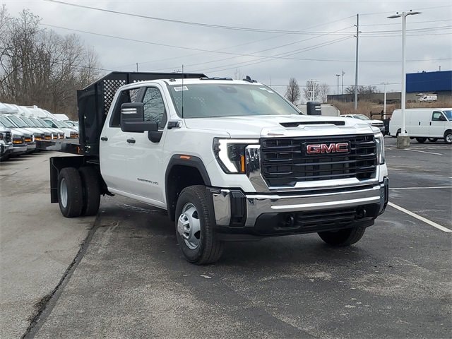 2025 GMC Sierra 3500 Chassis Cab Pro's photo