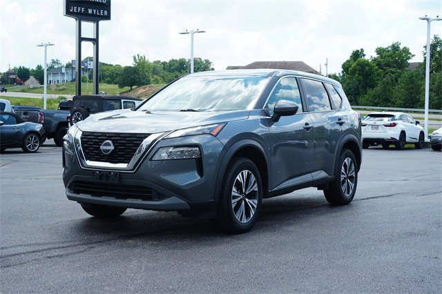 2023 Nissan Rogue SV photo 3