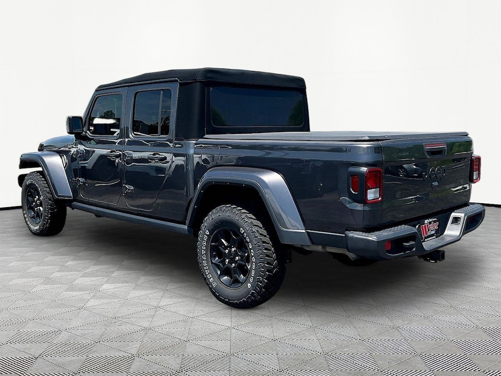 Used 2023 Jeep Gladiator Truck Crew Cab