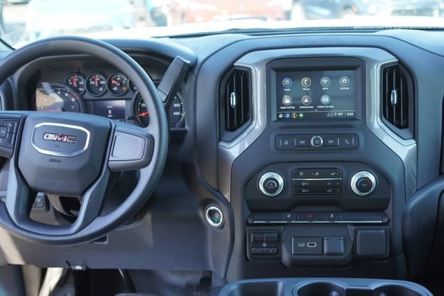 2025 GMC Sierra 3500 Chassis Cab Pro - Photo 14