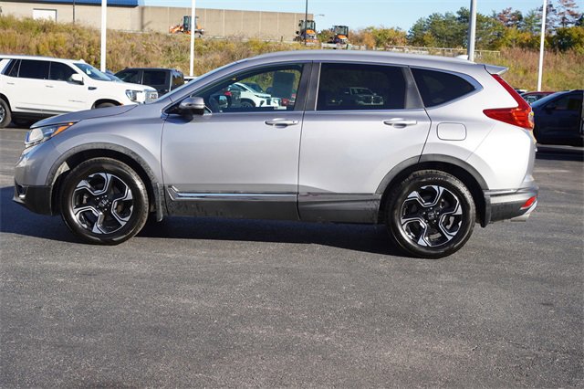 2018 Honda CR-V Touring photo 3