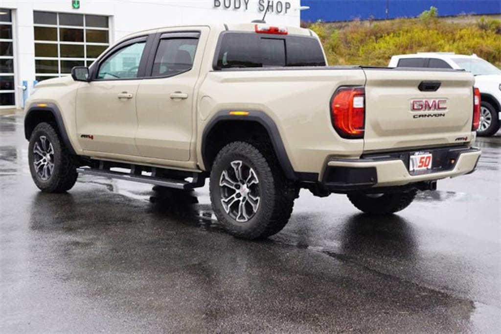 Used 2024 GMC Canyon  Truck Crew Cab