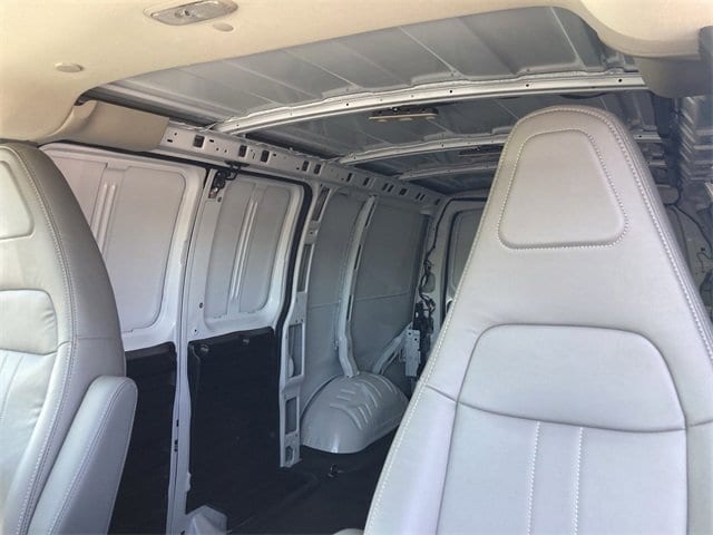 2025 GMC Savana Cargo Work Van - Photo 26