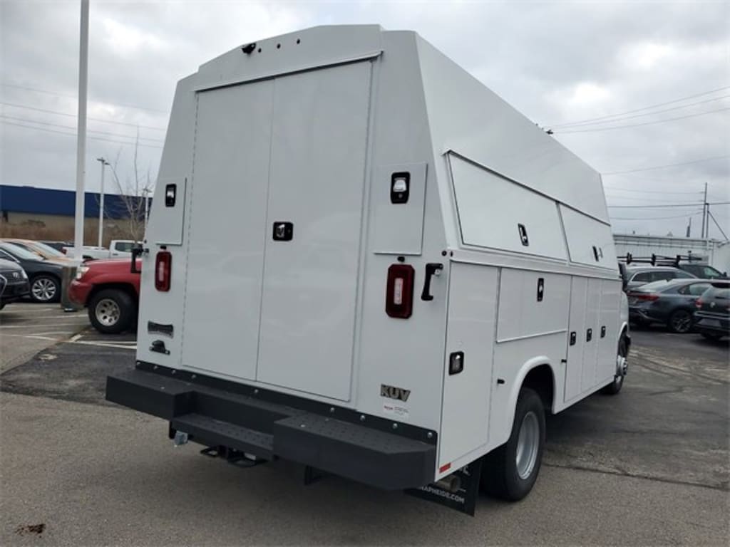 New 2025 GMC Savana Cutaway 4500 2WT Cutaway Van