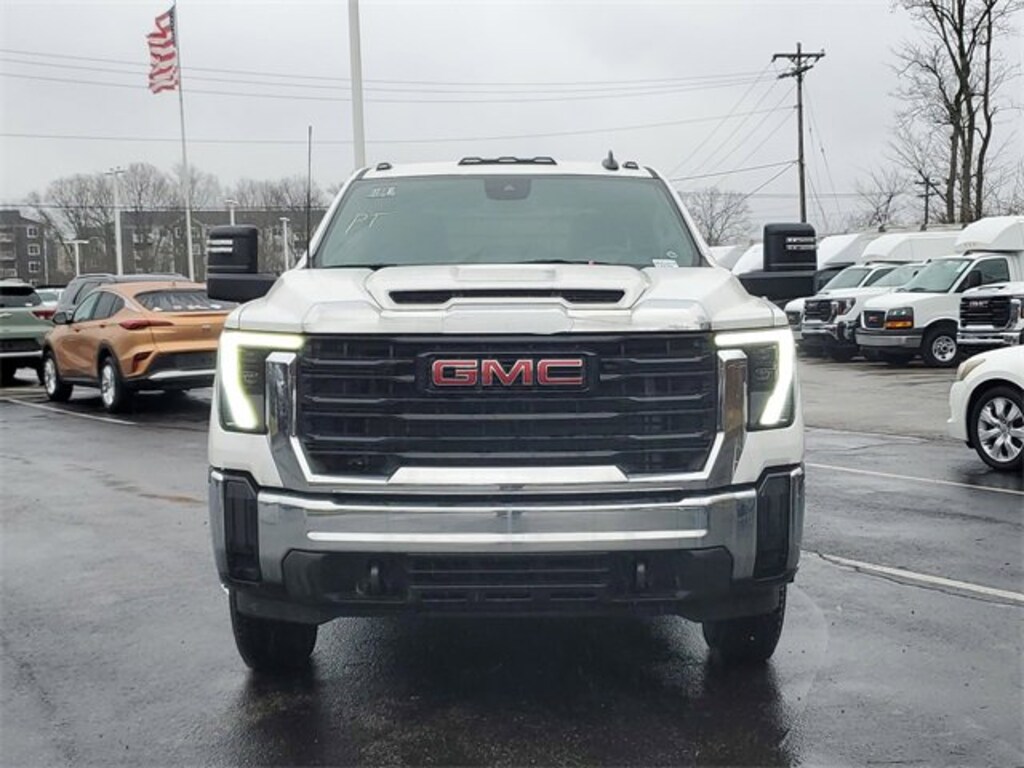 New 2025 GMC Sierra 3500 HD Chassis Cab Pro Truck