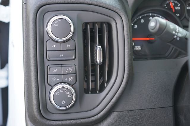 2025 GMC Sierra 3500HD Pro - Photo 17