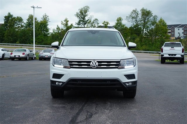 2020 Volkswagen Tiguan SEL photo 2