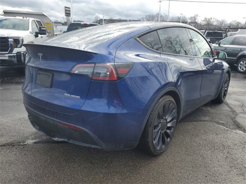 Used 2024 Tesla Model Y SUV