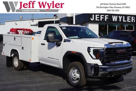 2025 GMC Sierra 3500 HD Chassis Cab Pro Truck