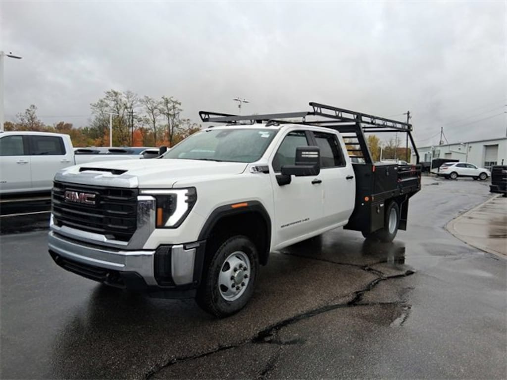 New 2025 GMC Sierra 3500 HD Chassis Cab Pro Truck
