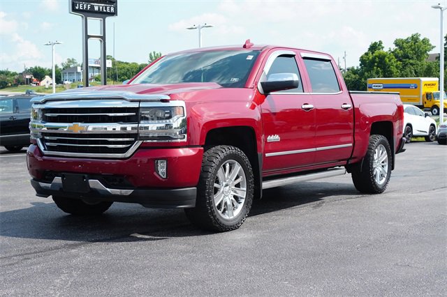 2018 Chevrolet Silverado 1500 High Country photo 3