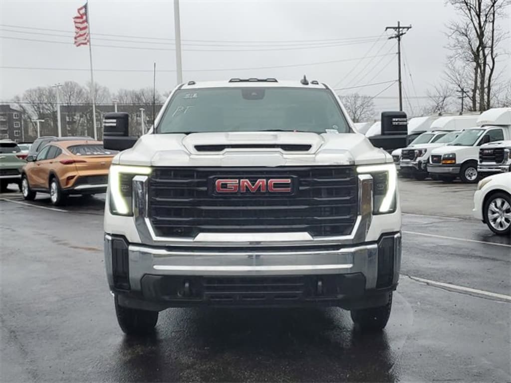 New 2025 GMC Sierra 3500 HD Chassis Cab Pro Truck