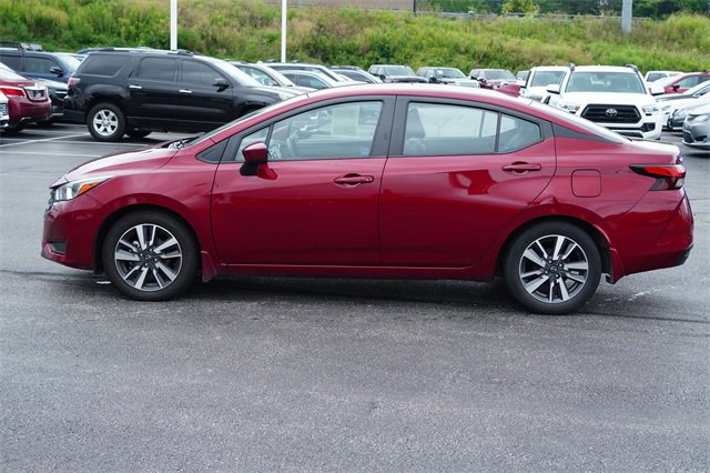 2023 Nissan Versa 1.6 SV photo 3