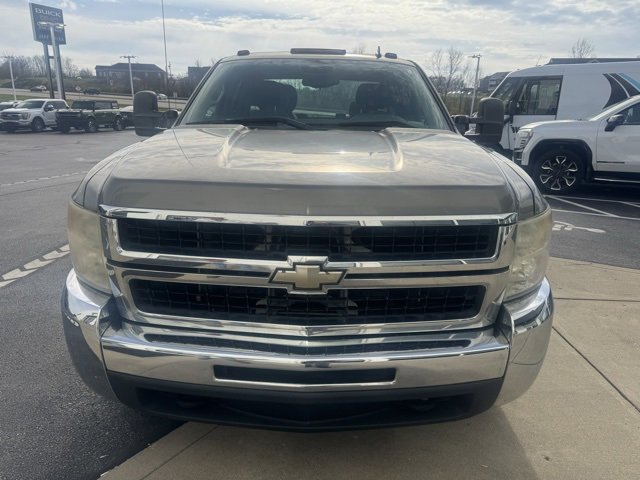 2009 Chevrolet Silverado 2500HD Work Truck photo 2