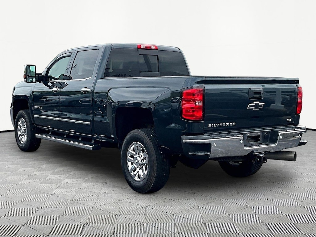 Used 2017 Chevrolet Silverado 2500 HD Truck Crew Cab