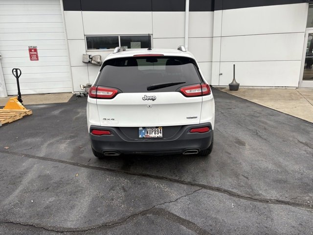 2015 Jeep Cherokee Latitude photo 2