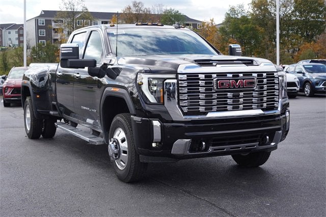 2026 GMC Sierra 3500HD Denali's photo